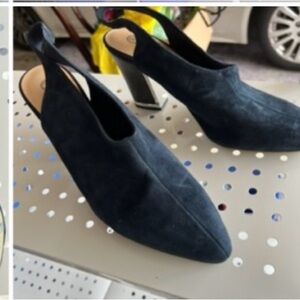 Elegant Black Women's Slingback Heels - New never worn boutique shoe-no box